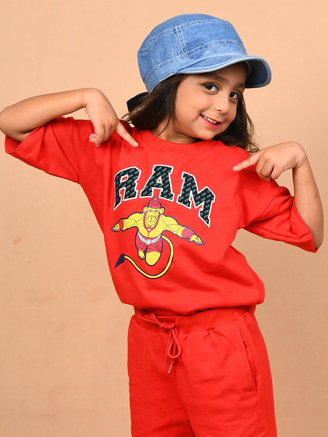 

Little Carrot Girls Graphic Printed Pure Cotton T-shirt with Shorts, Red
