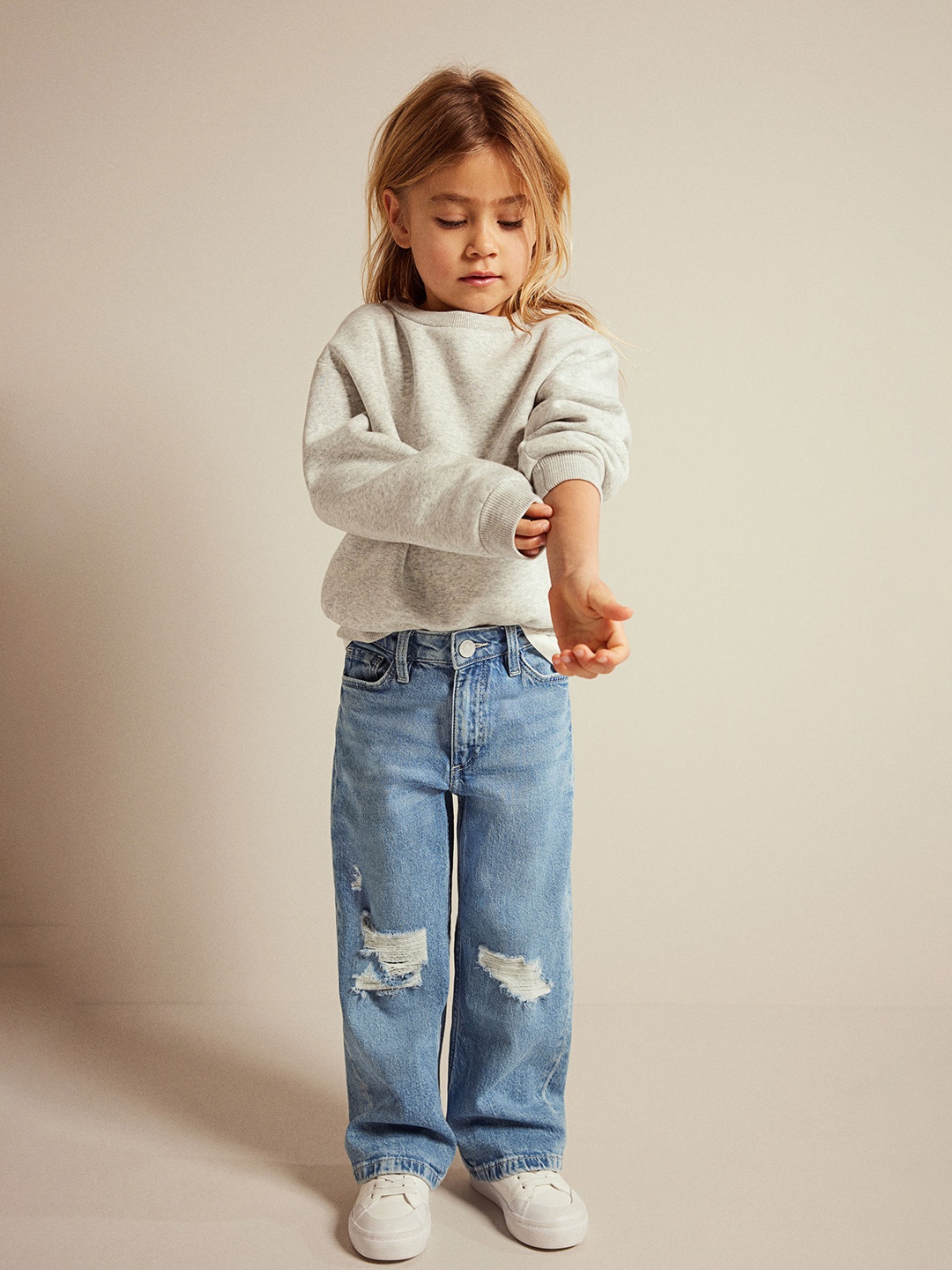 

H&M Girls Sweatshirt, Grey