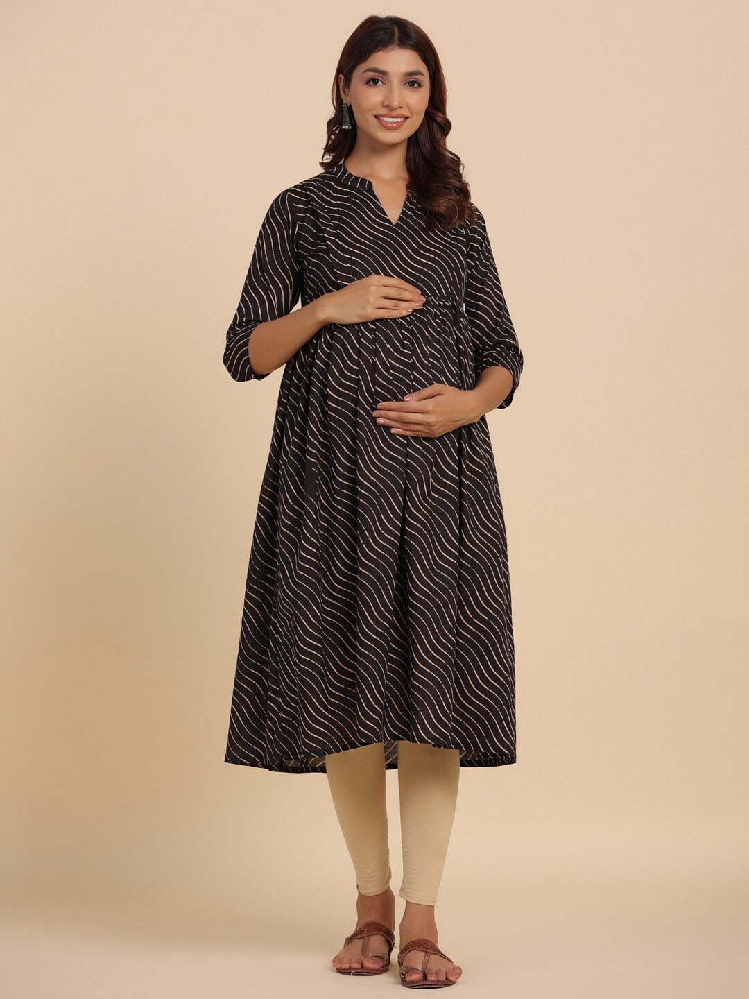 

CRAFIQA Striped Mandarin Collar Pure Cotton Maternity Anarkali Kurta, Black