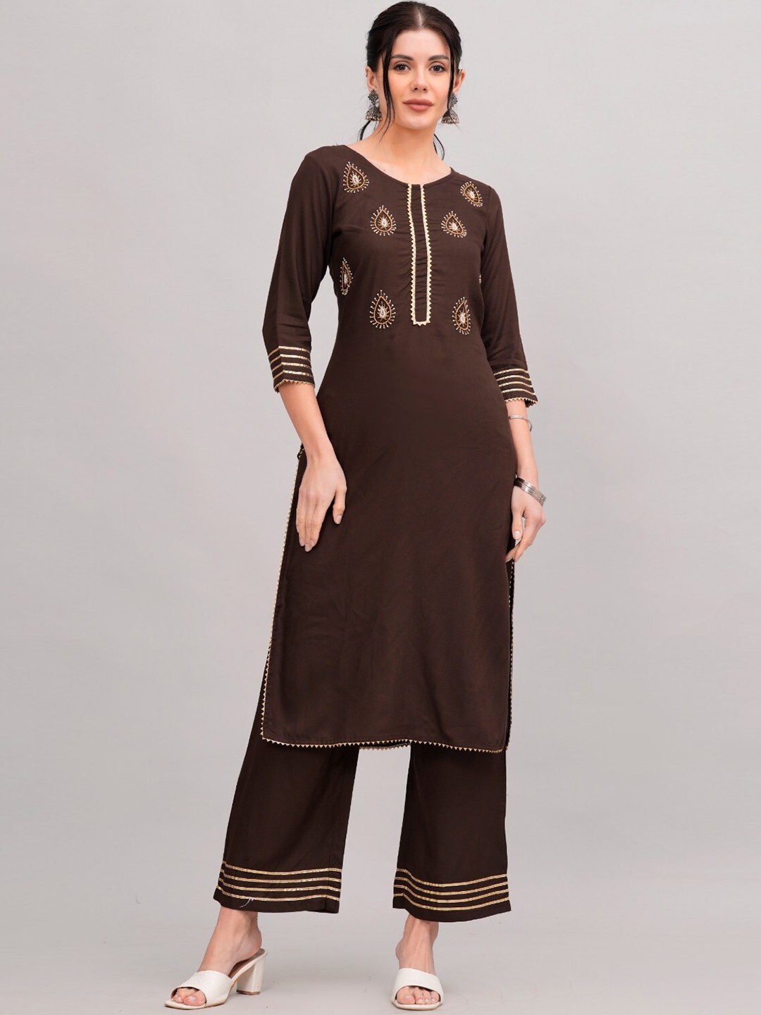 

MAUKA Ethnic Motifs Embroidered Regular Gotta Patti Straight Kurta With Palazzos, Brown
