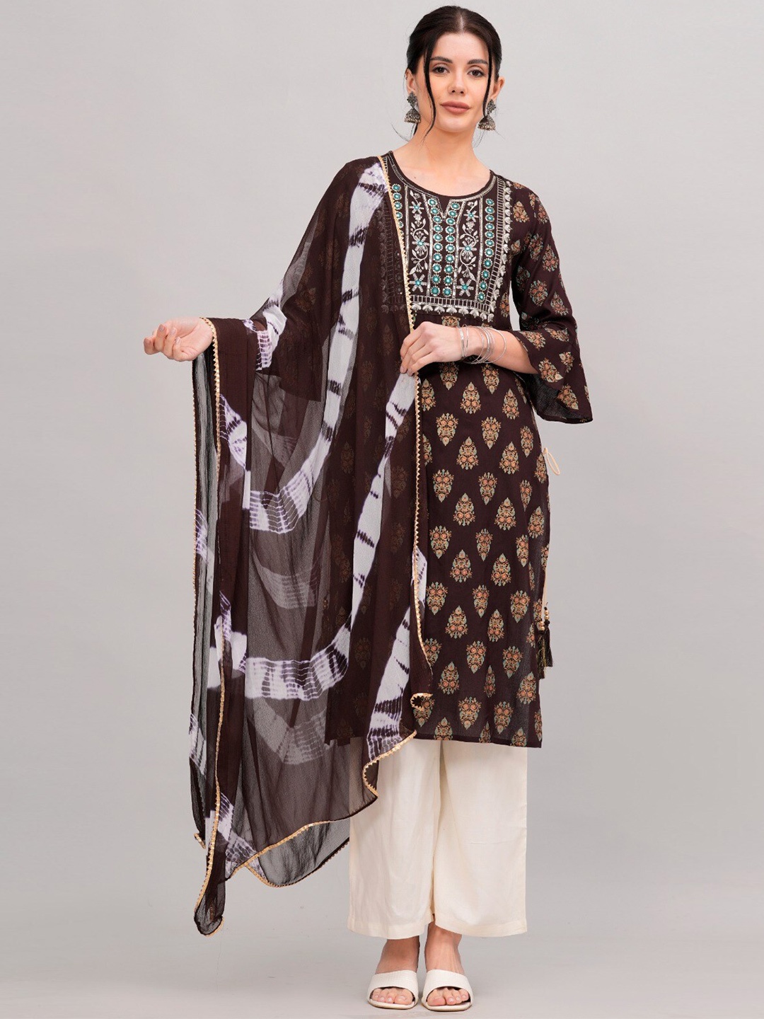 

MAUKA Floral Printed Thread Work Regular Kurta With Palazzo & Dupatta, Brown