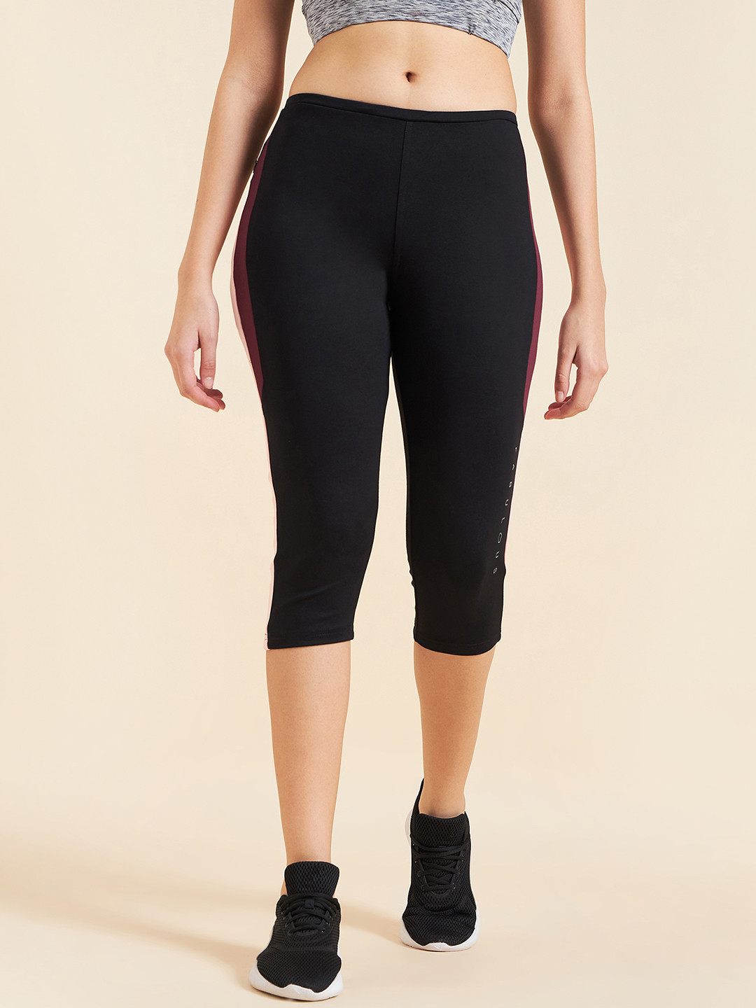 

Sweet Dreams Women Black & Pink Colourblocked Mid-Rise Capris