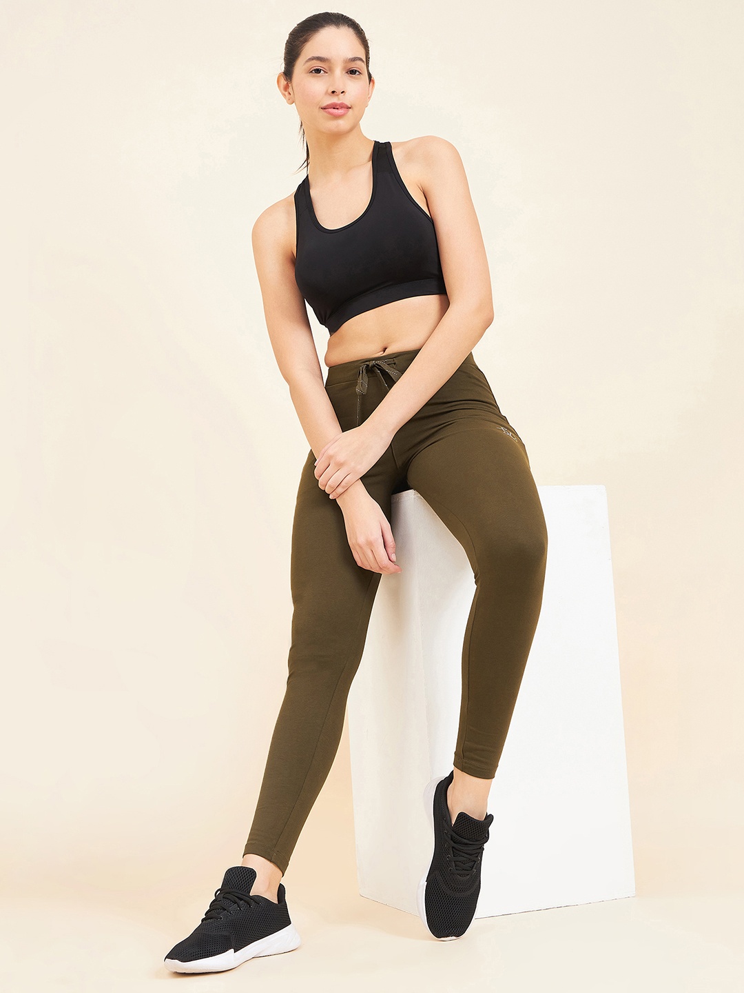 

Sweet Dreams Women Olive Green Mid-Rise Ankle Length Training Tights