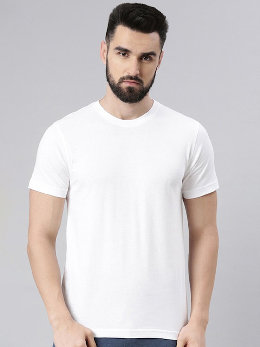 

VEIRDO White Round Neck Pure Cotton T-shirt