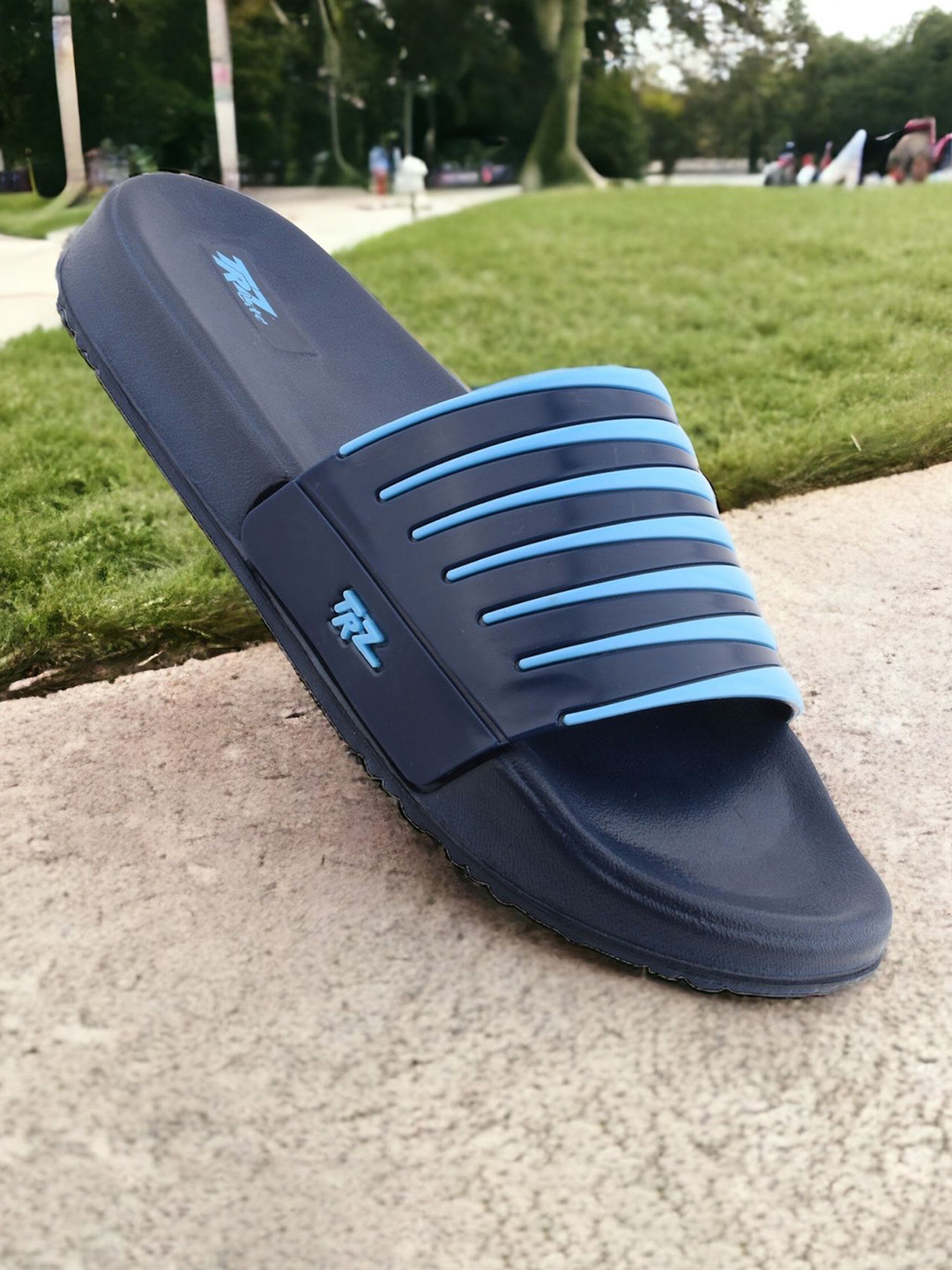 

BAESD Men Striped Sliders, Navy blue