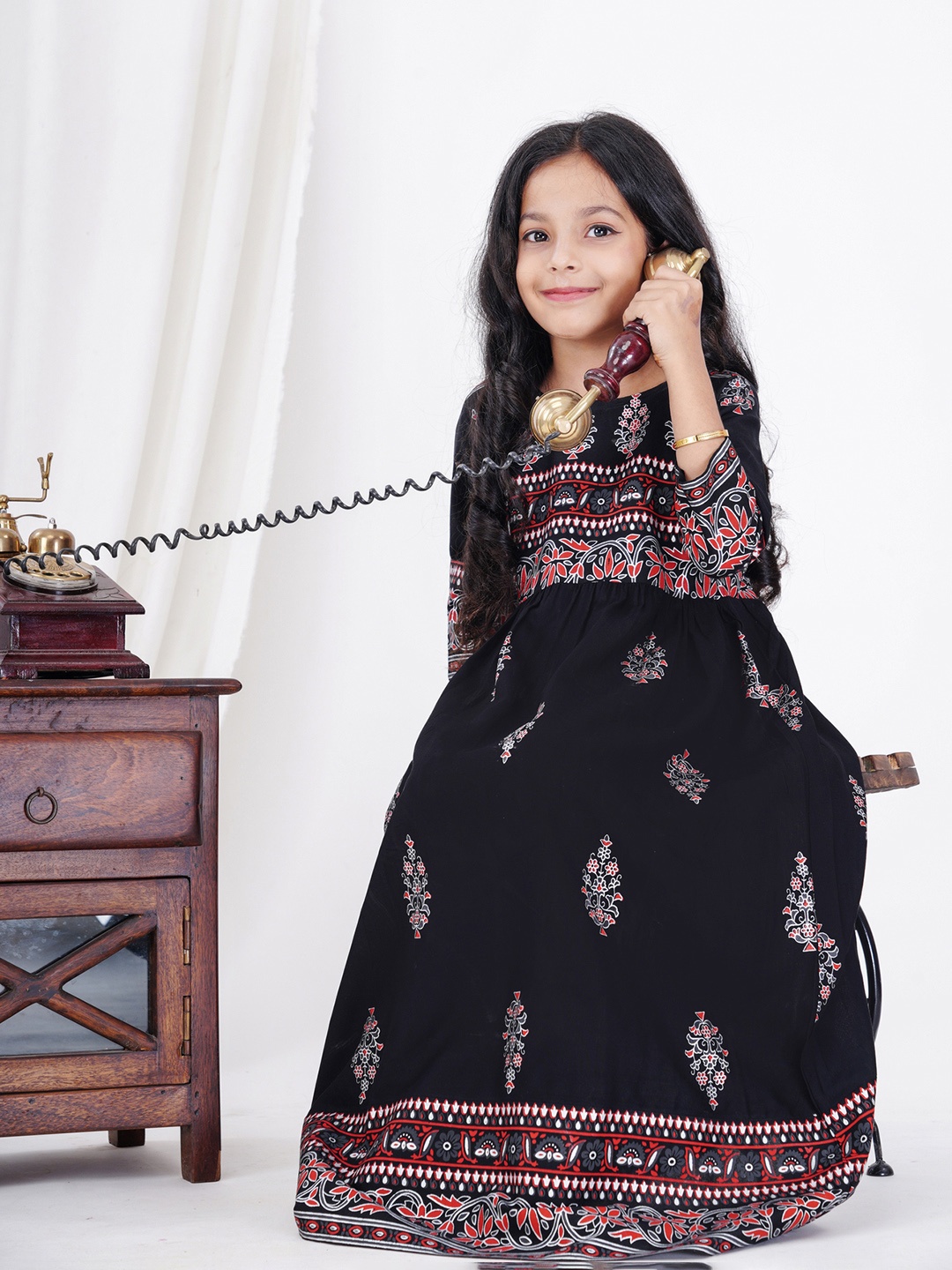 

DRESSAR Girls Ethnic Motifs Printed Round Neck Maxi Dress, Black