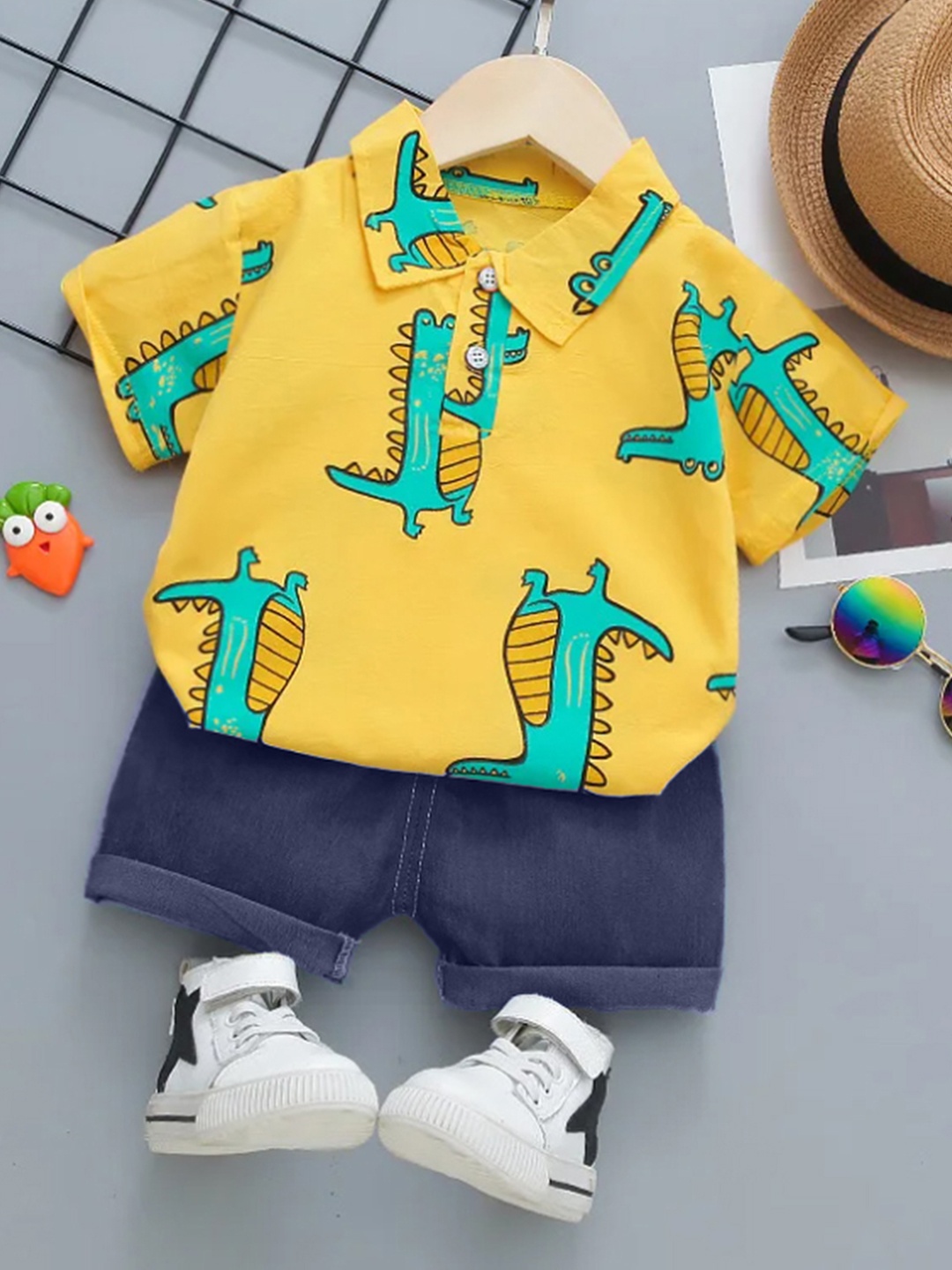 

BAESD Boys Printed Polo Collar T-shirt with Shorts, Yellow