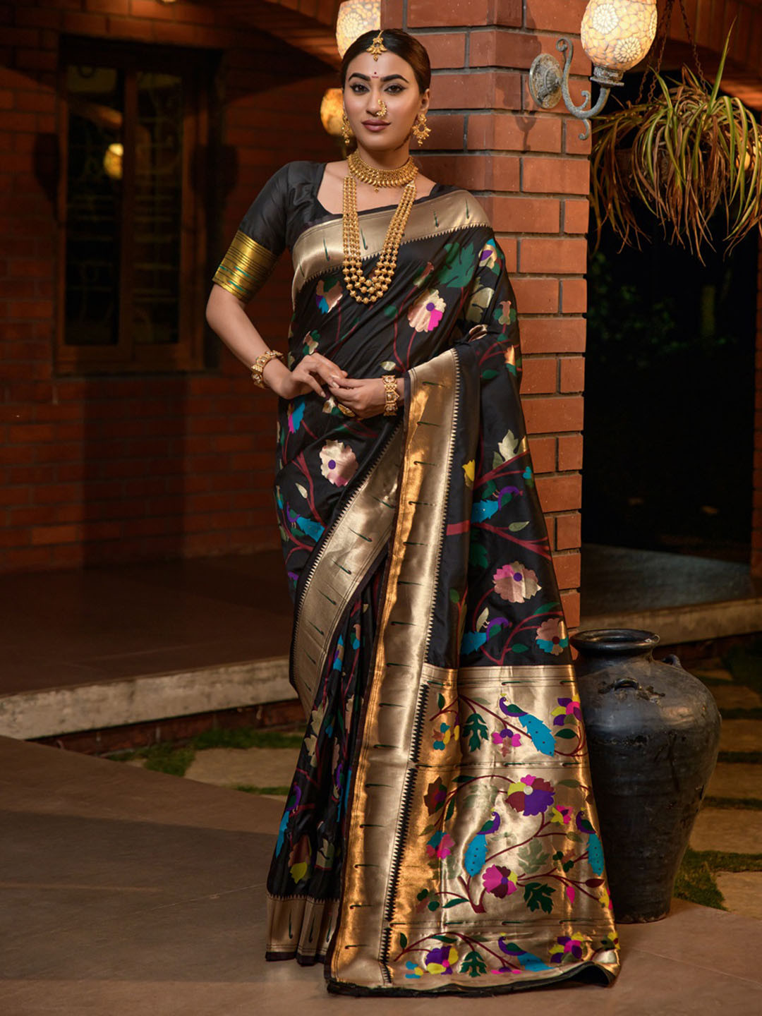 

CaniBani Floral Woven Design Zari Pure Silk Paithani Saree, Black