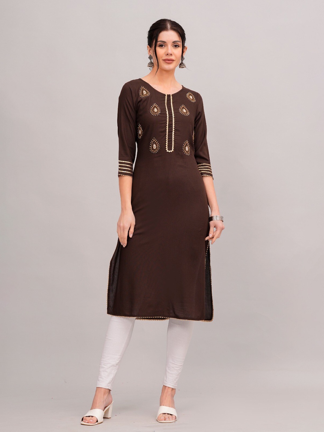 

MAUKA Embroidered Straight Kurta, Brown