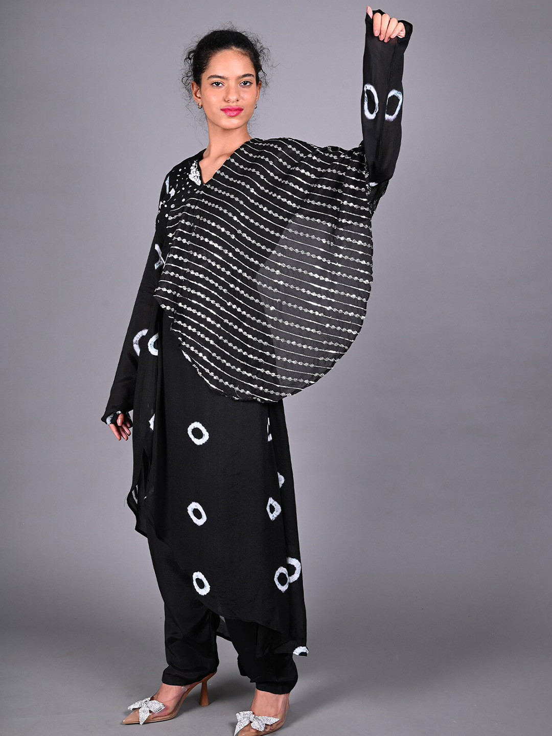 

ODETTE Tie-Dye Printed A-Line Kurta With Trouser, Black