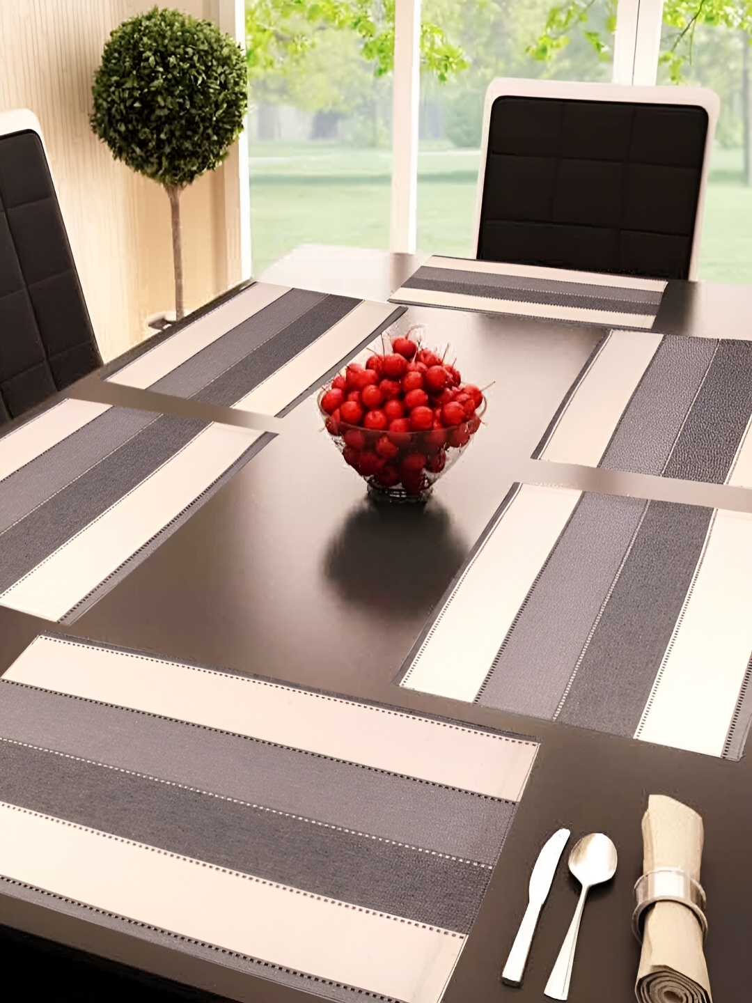 

FABURAA 6 Pieces Off-White & Grey Colourblocked Pure Cotton Table Placemats