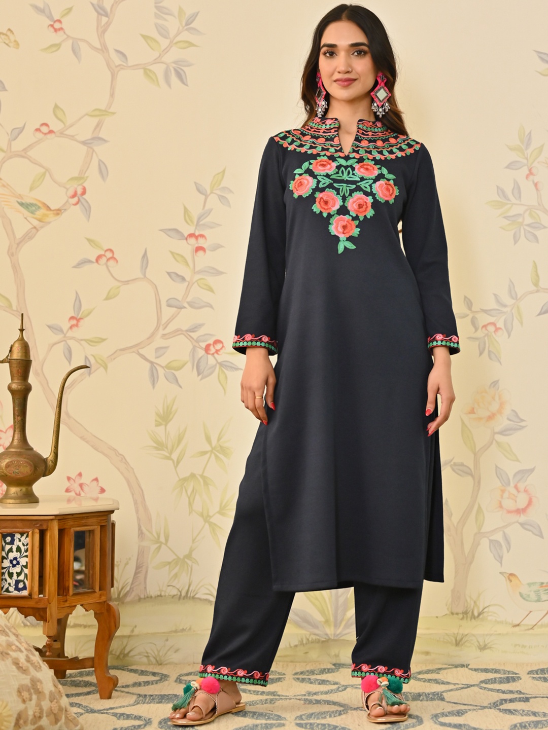 

Rustorange Ethnic Motifs Embroidered Regular Thread Work Kurta with Trouser, Navy blue
