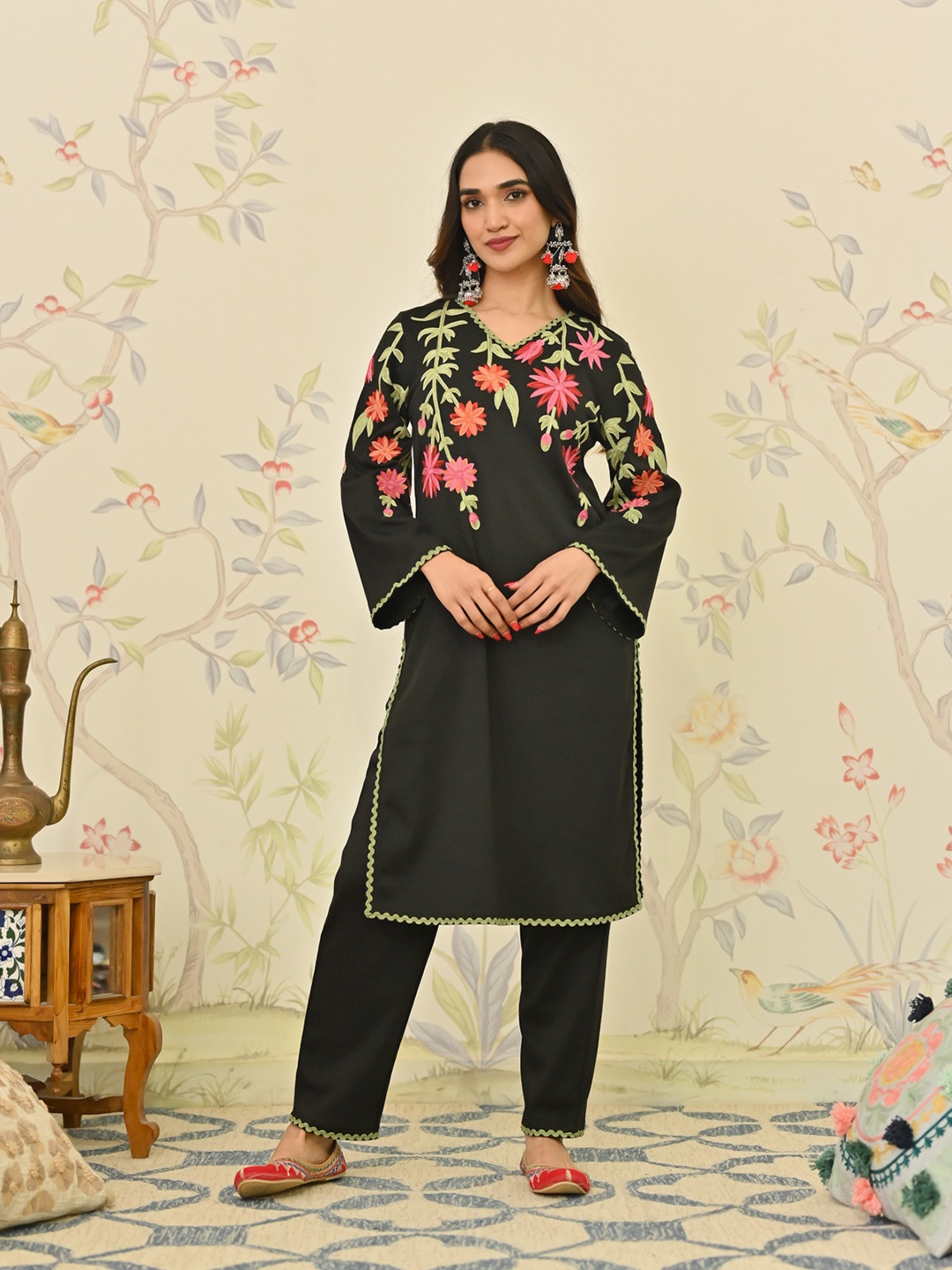 

Rustorange Ethnic Motifs Embroidered V-Neck Acrylic A-Line Kurta With Salwar, Black