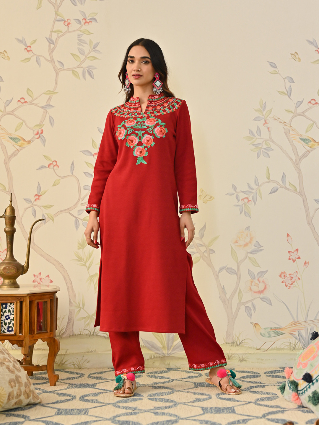 

Rustorange Mandarin Collar Long Sleeves Floral Embroidered Straight Kurta with Trousers, Maroon