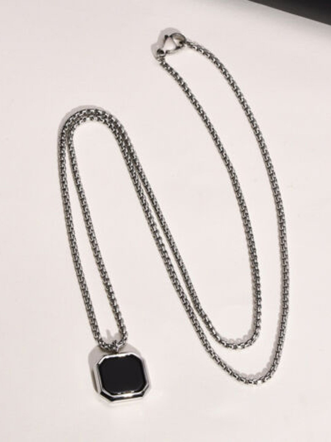 

Krelin Silver-Plated Octagonal-Shaped Pendant With Chain