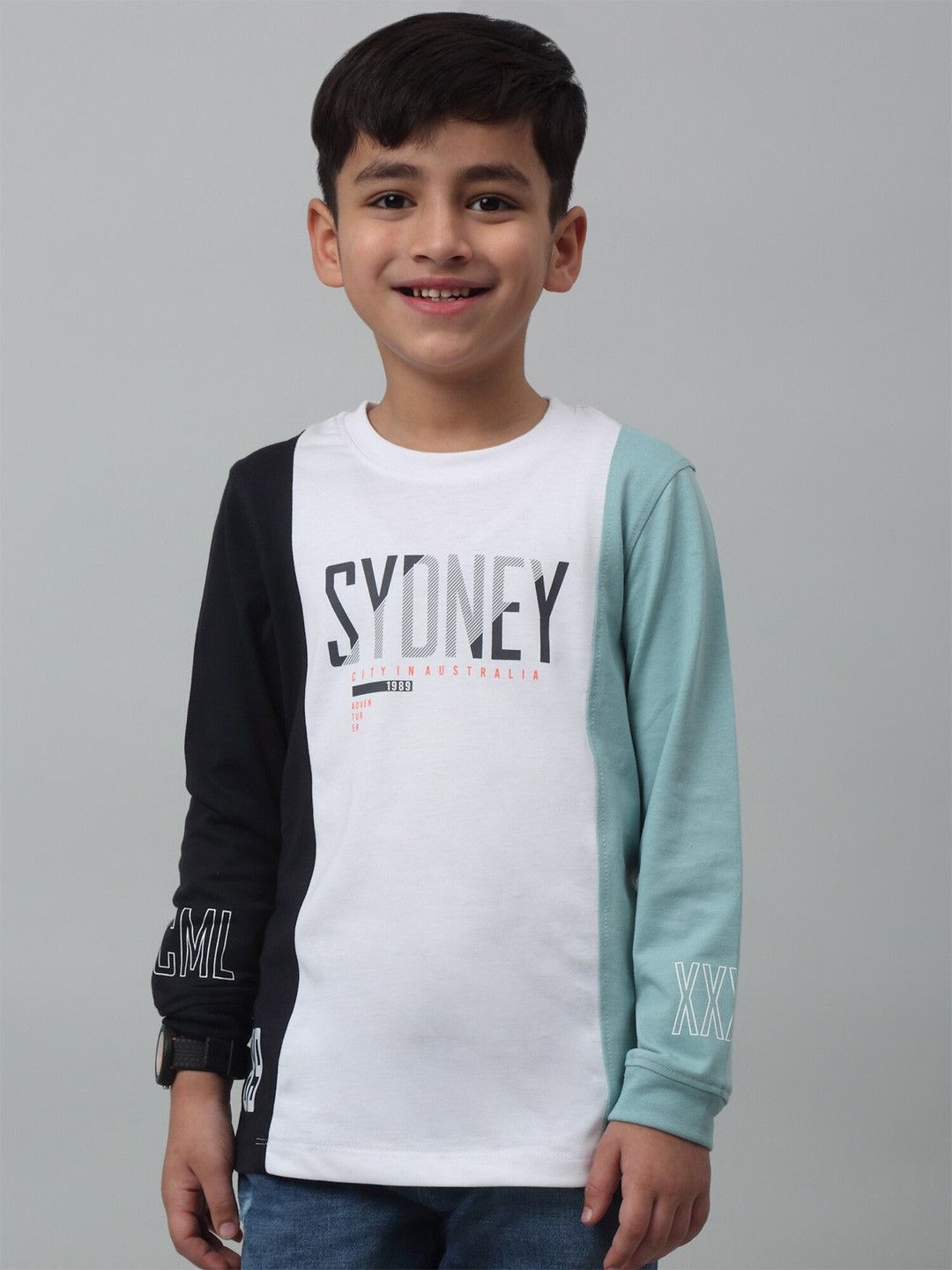 

Cantabil Boys Colourblocked Long Sleeves Cotton T-shirt, Navy blue