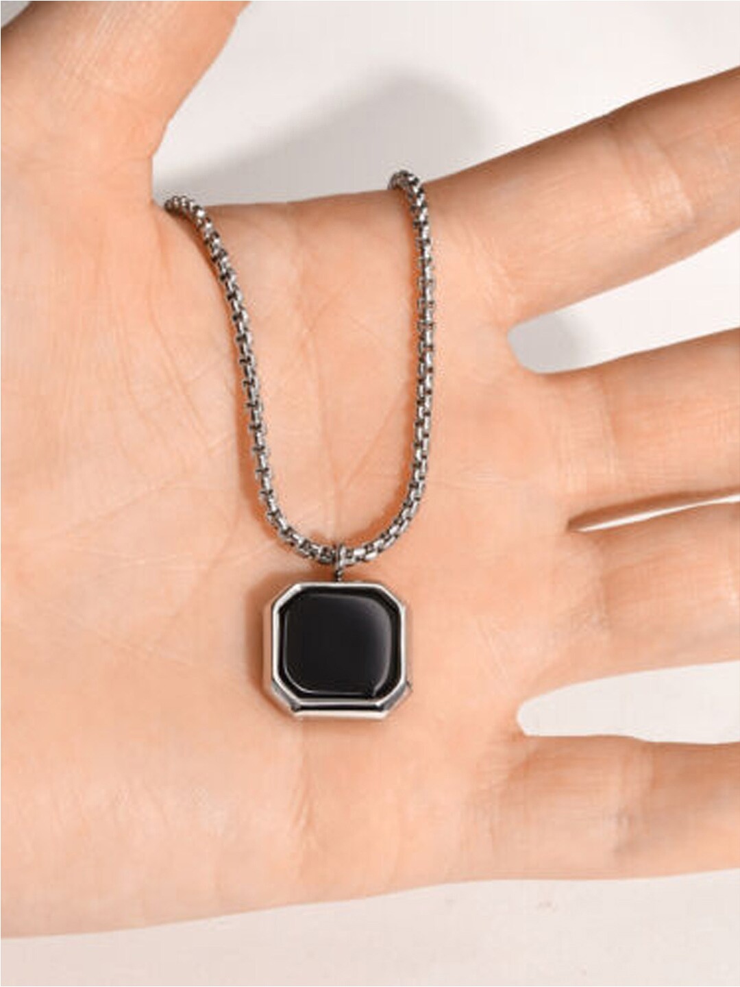 

FIMBUL Men Silver Plated Pendant With Chain