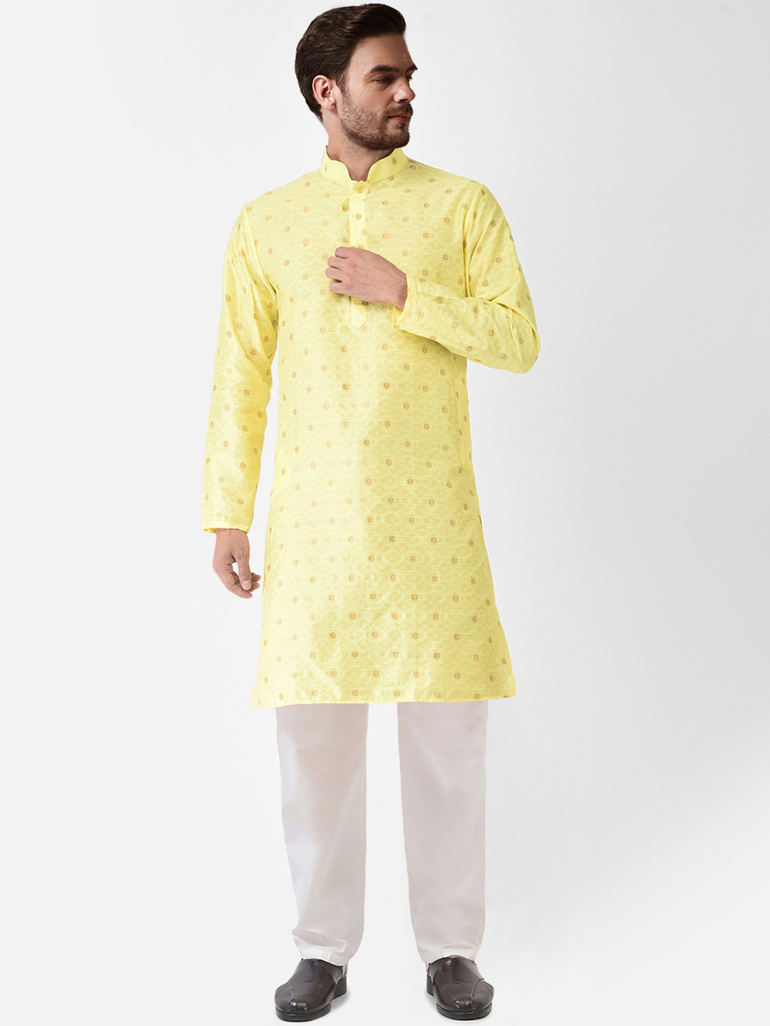 

SG LEMAN Mandarin collar Woven design Floral Printed Regular Raw Silk Kurta with Pyjamas, Yellow