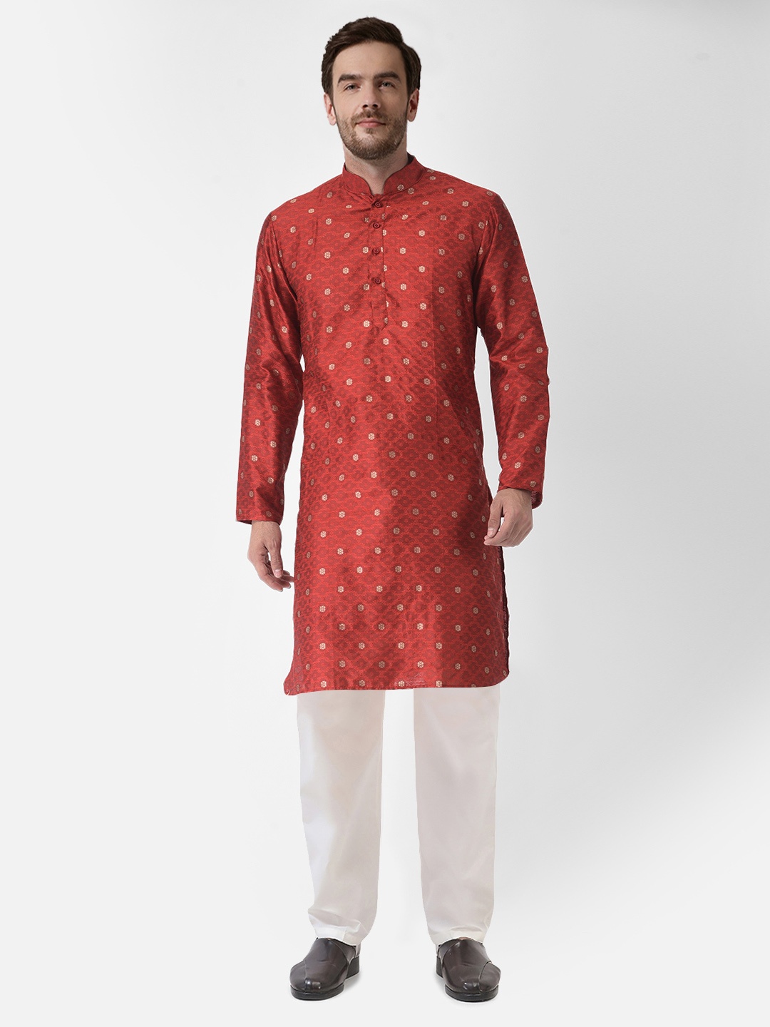 

SG LEMAN woven design Mandarin collar Regular Raw Silk Kurta with Pyjamas, Maroon