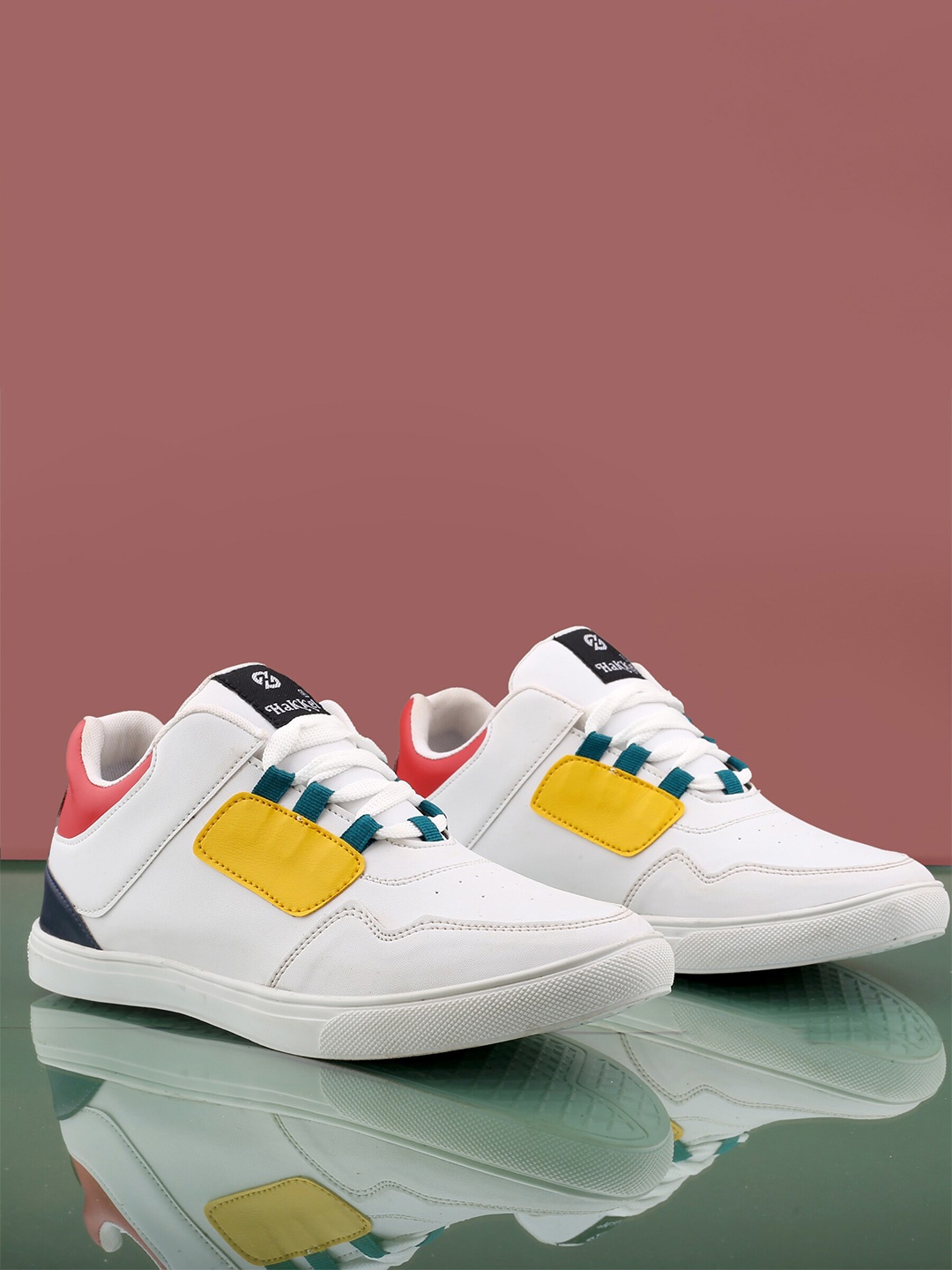 

HAKKEL Men Colourblocked Lightweight Lace Up Sneakers, White