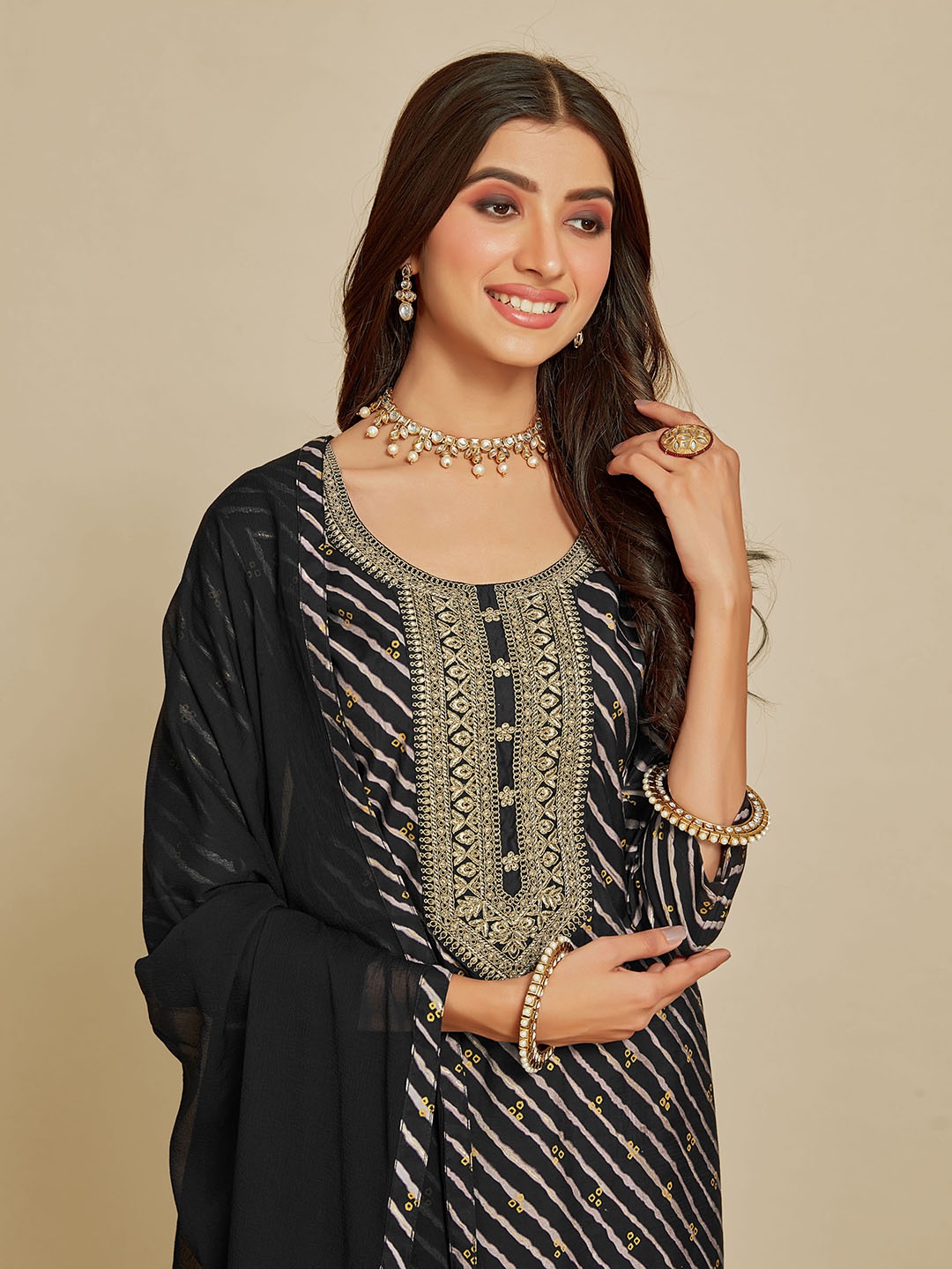 

Sangria Leheriya Printed Round Neck Kurta With Trousers & Dupatta, Black