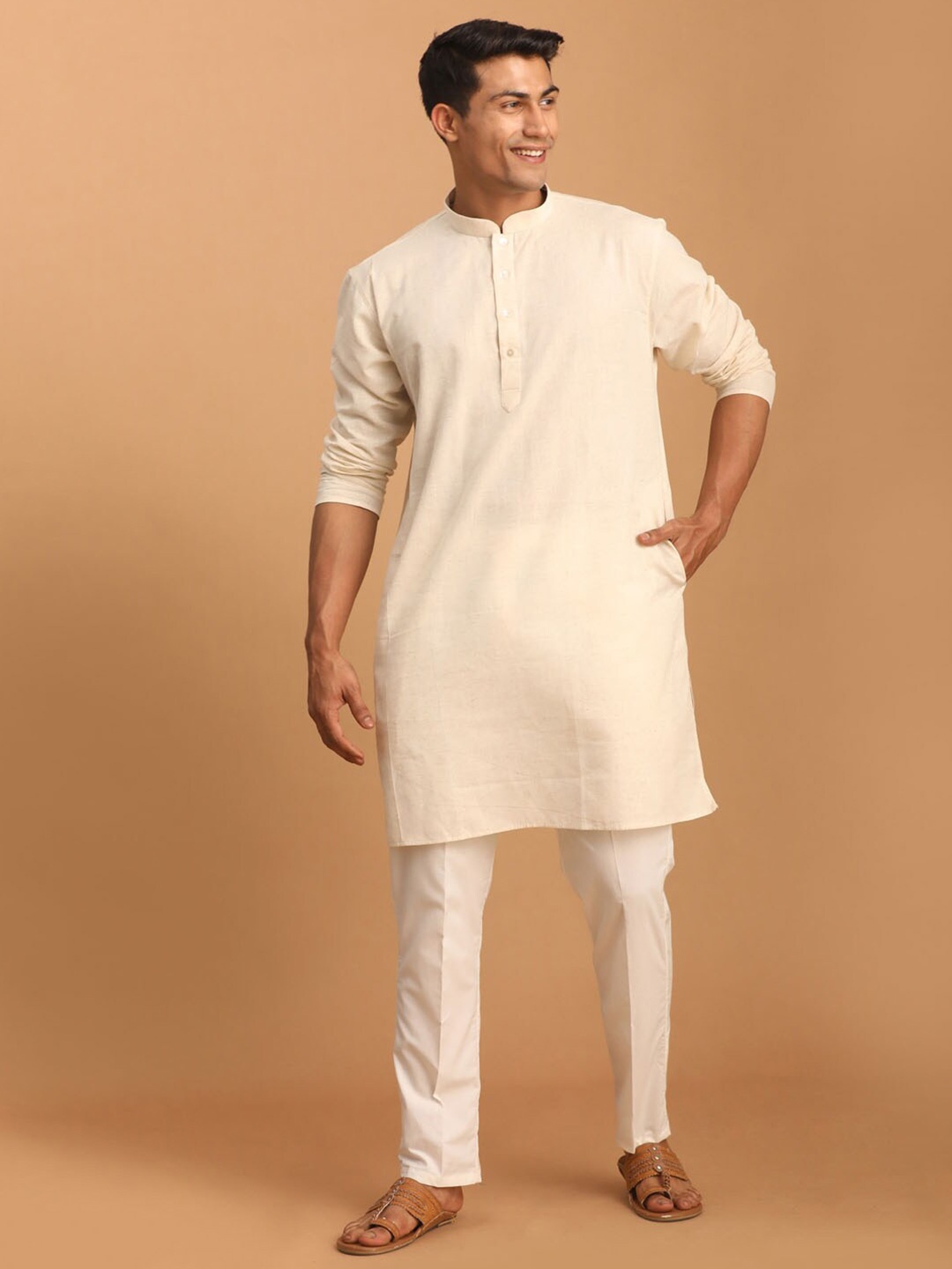 

VASTRAMAY Band Collar Long Sleeves Straight Pure Cotton Kurta with Pyjama, Cream