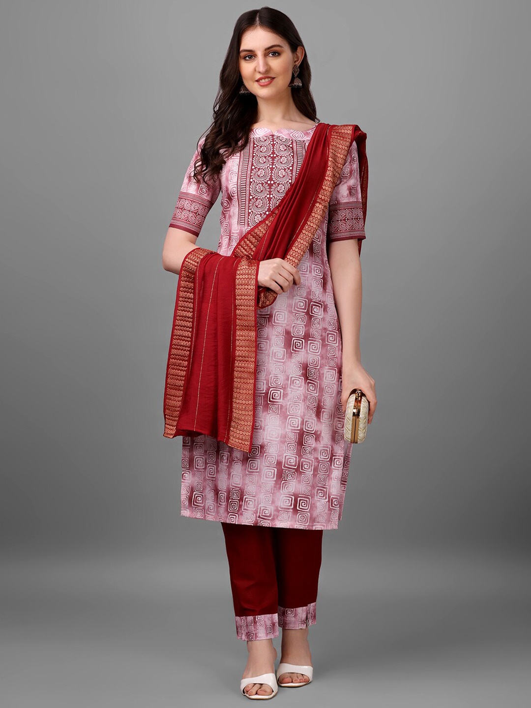 

HETVI CREATION Printed Regular Kurta with Trousers & Dupatta, Maroon