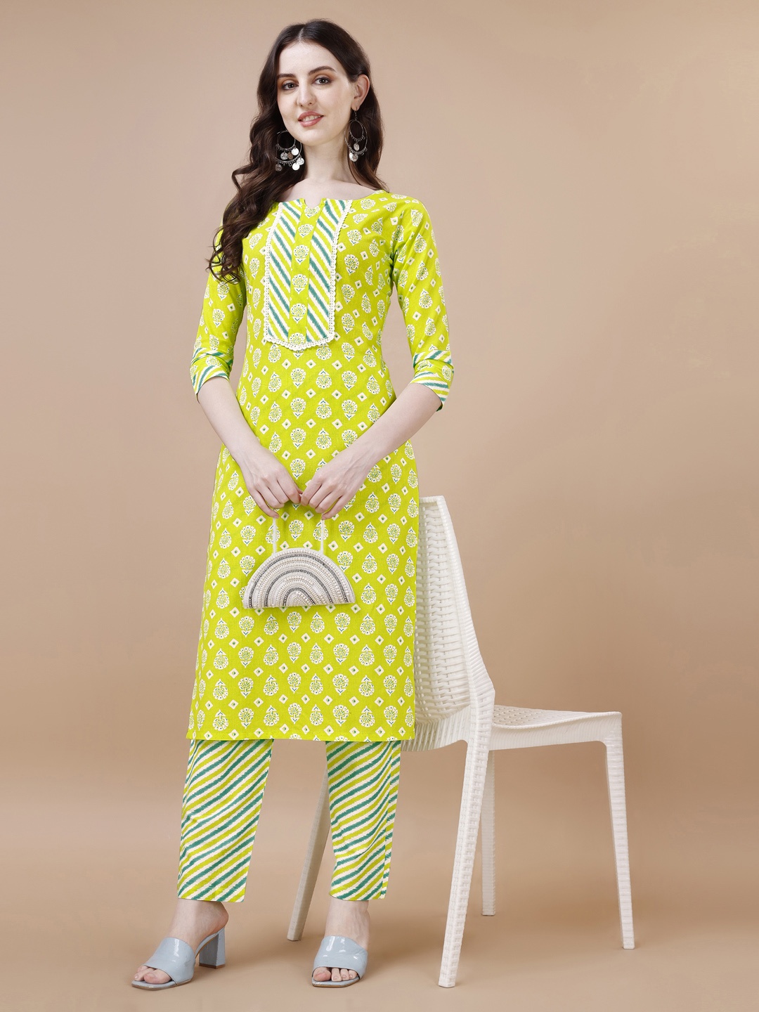 

HETVI CREATION Floral Printed Regular Kurta with Trousers, Lime green