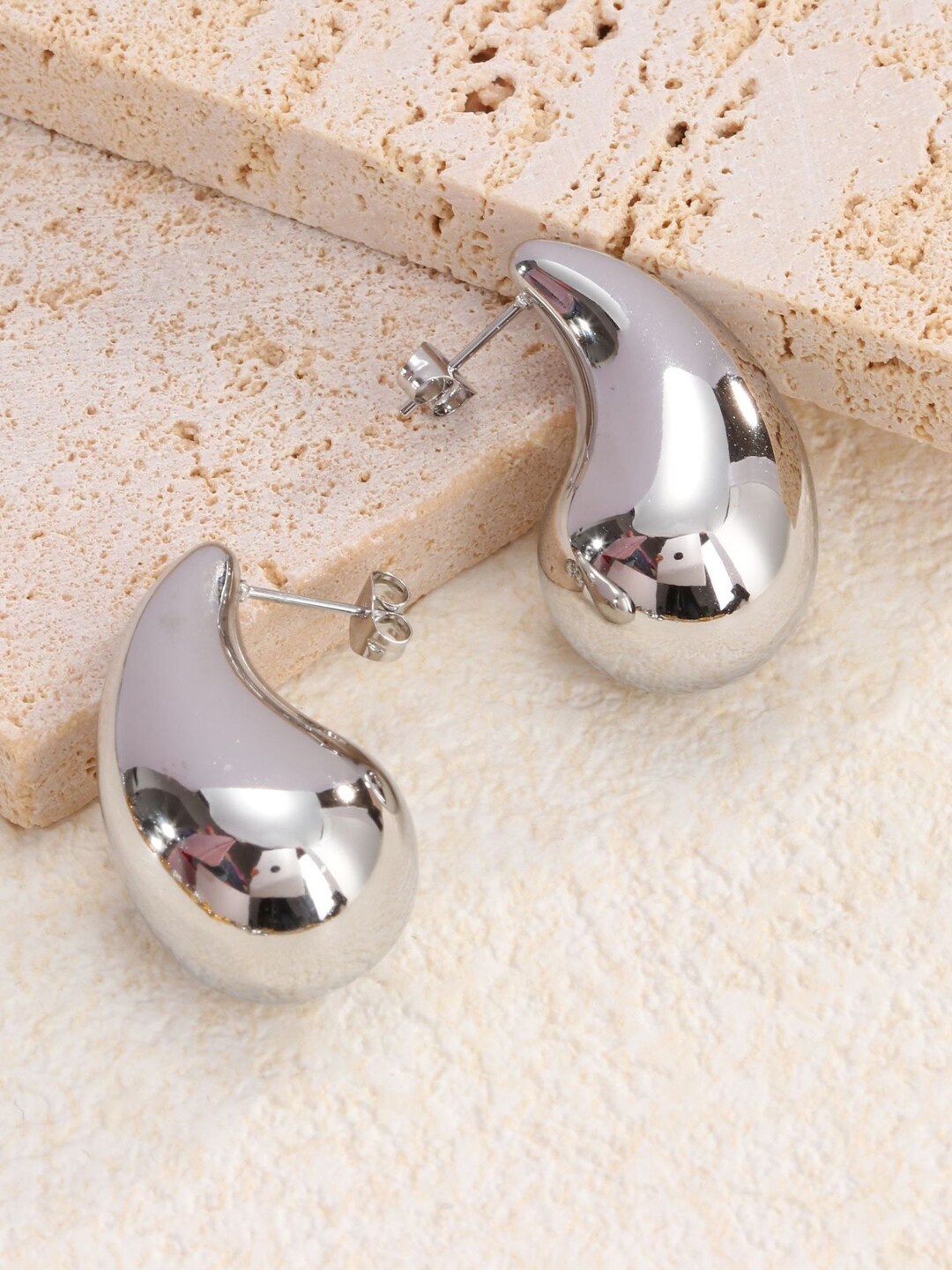 

VAGHBHATT Silver-Plated Stainless Steel Teardrop Shaped Drop Earrings