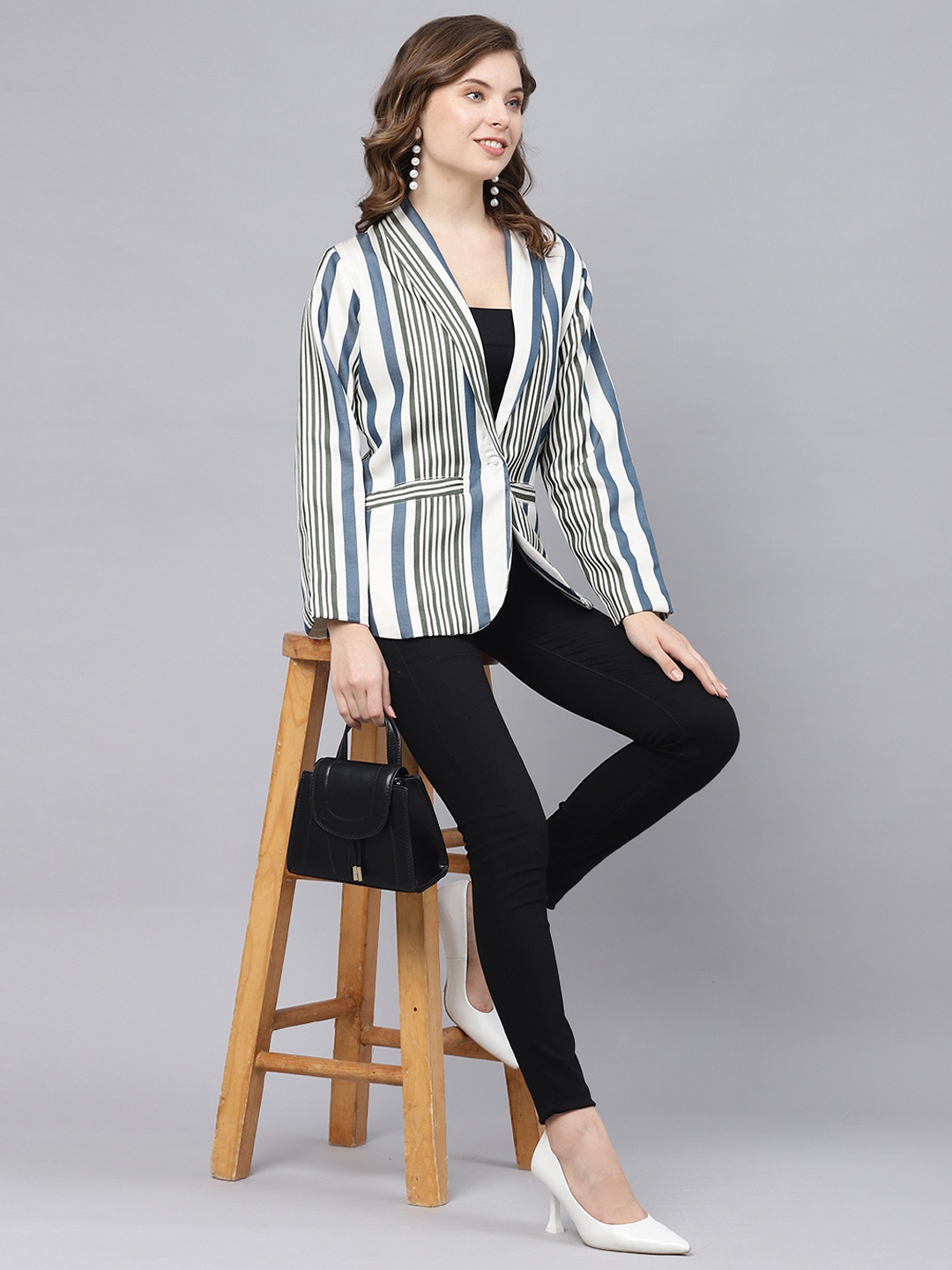 

DEEBACO Striped Single Breasted Blazer, White