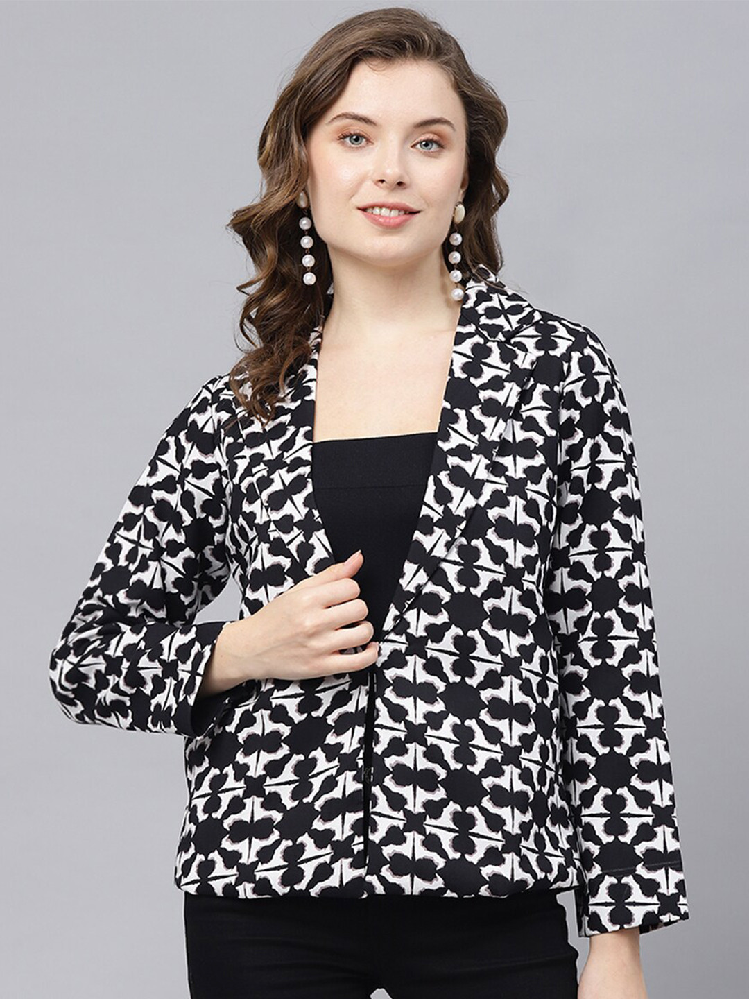 

DEEBACO Geometric Printed Single Breasted Blazer, Black
