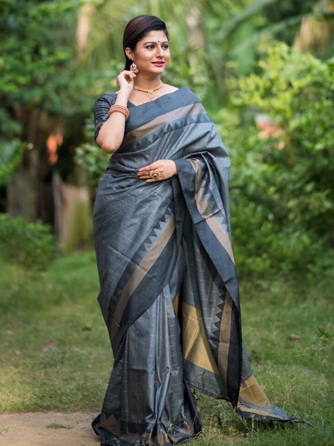 

Mitera Checked Zari Art Silk Saree, Grey