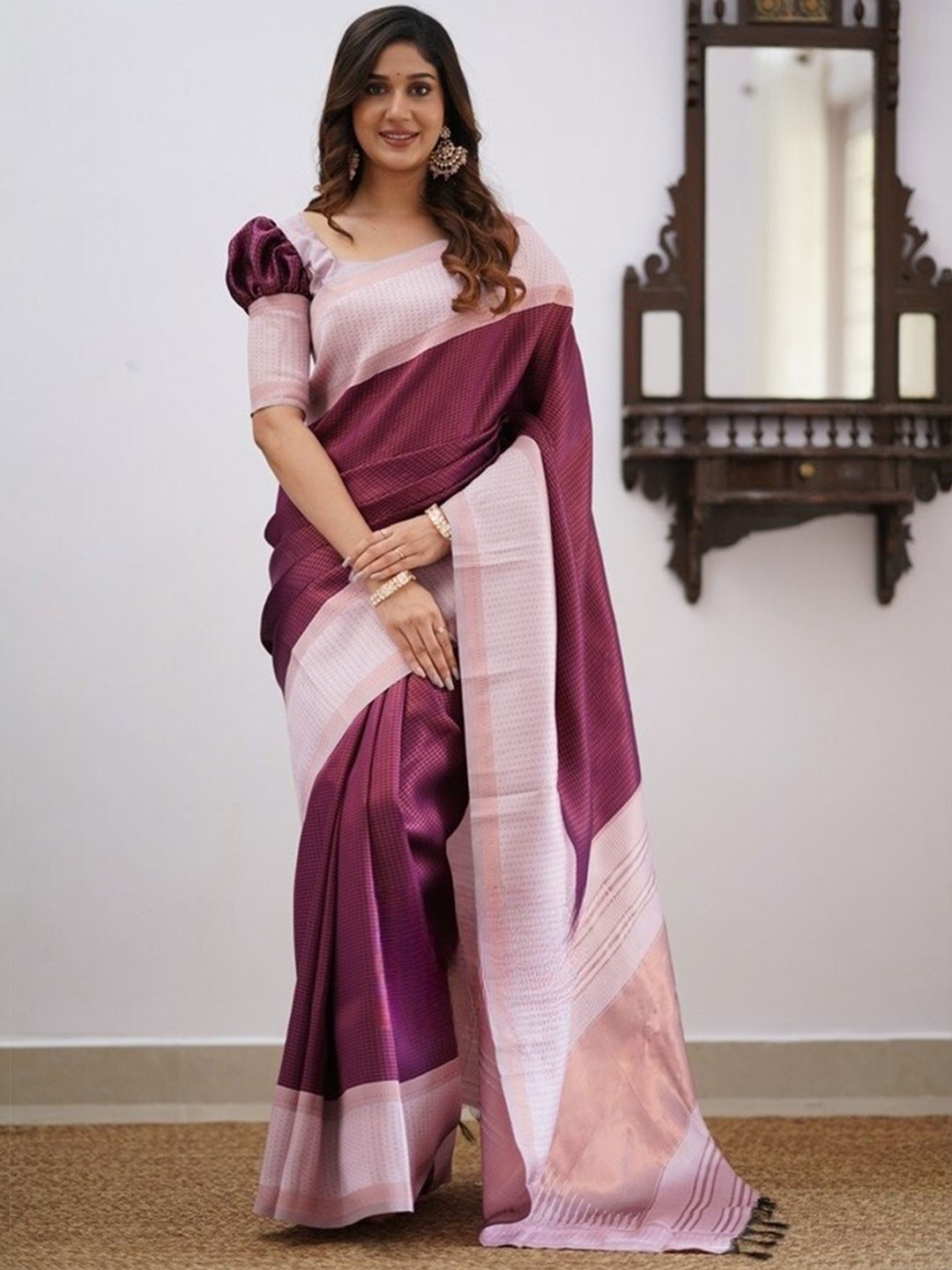 

Mitera Purple & Pink Checked Woven Design Zari Saree