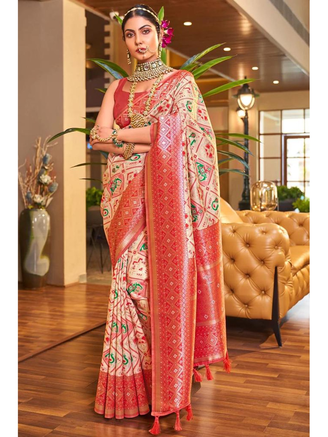 

Mitera Cream & Pink Ethnic Motifs Woven Design Zari Art Silk Saree