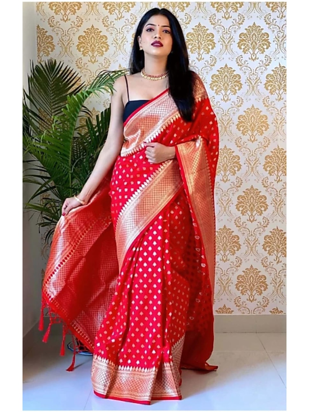 

Mitera Red & Silver-Toned Woven Design Zari Saree