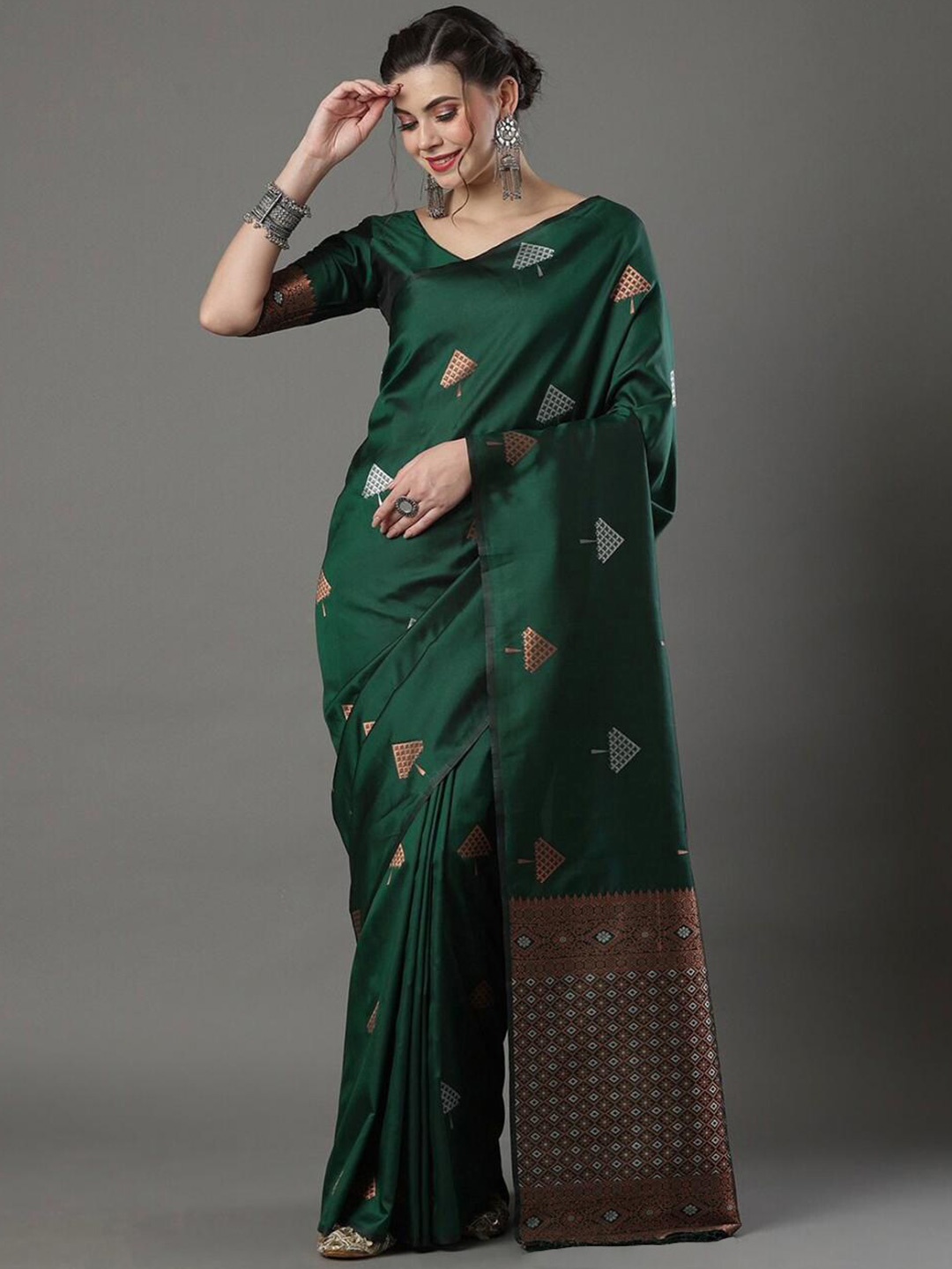 

Mitera Geometric Print Art Silk Saree, Green