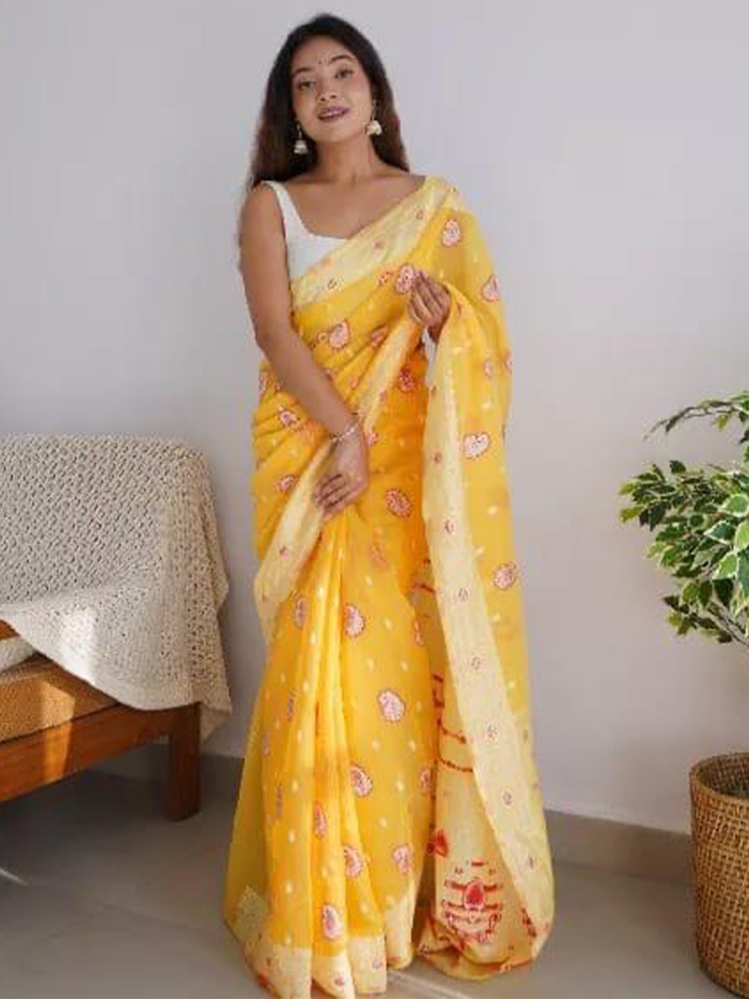 

Mitera Yellow & Gold-Toned Ethnic Motifs Woven Design Zari Art Silk Saree