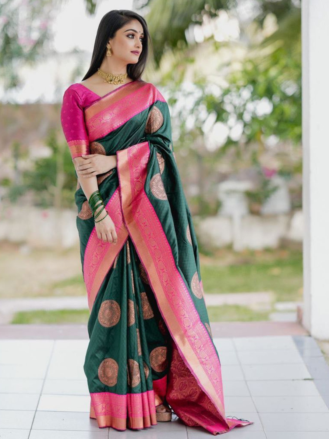 

Mitera Woven Design Zari Art Silk Saree, Green