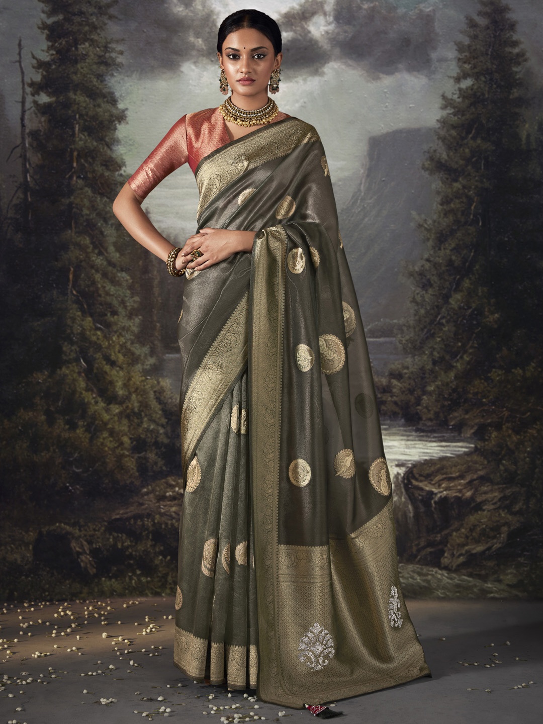 

Mitera Grey & Silver Toned Ethnic Motifs Zari Banarasi Saree