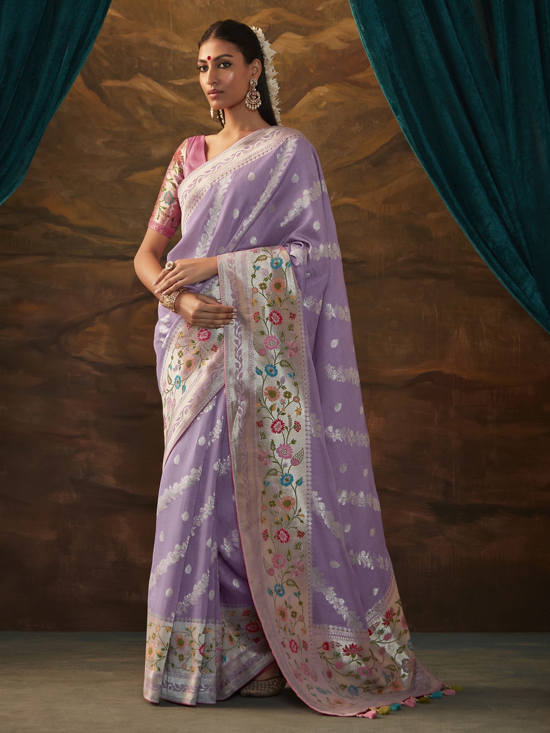 

Mitera Lavender & Blue Ethnic Motifs Zari Silk Banarasi Saree