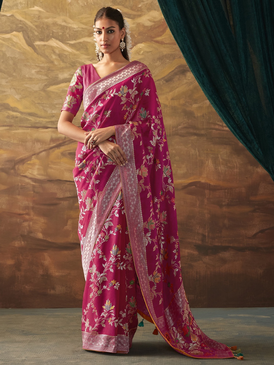 

Mitera Pink & White Ethnic Motifs Zari Silk Banarasi Saree