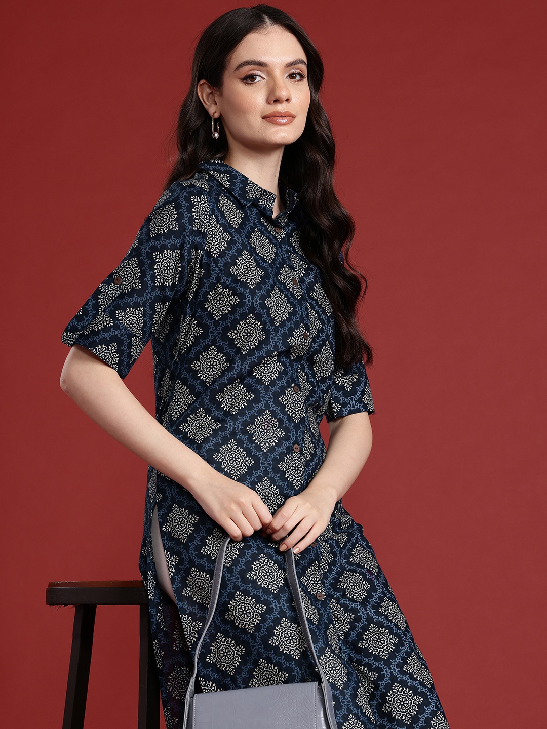 

Anouk Pure Cotton Ethnic Motifs Print Straight Kurta, Navy blue