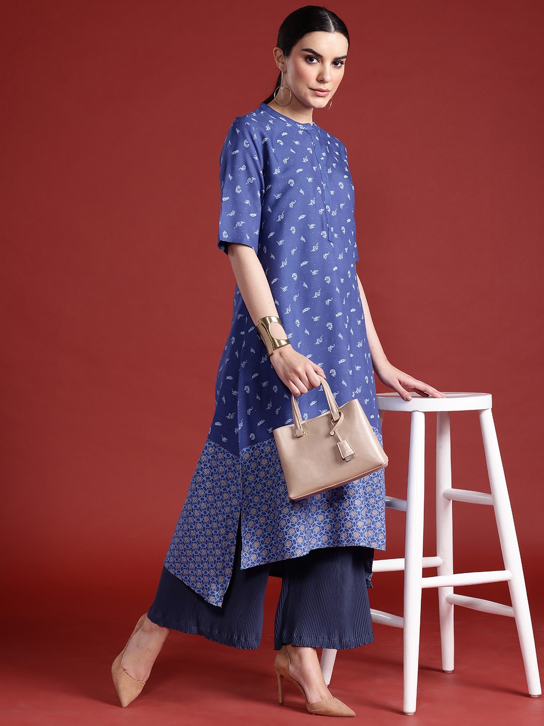 

Anouk Printed High-Low Kurta with Pleated Palazzos, Navy blue