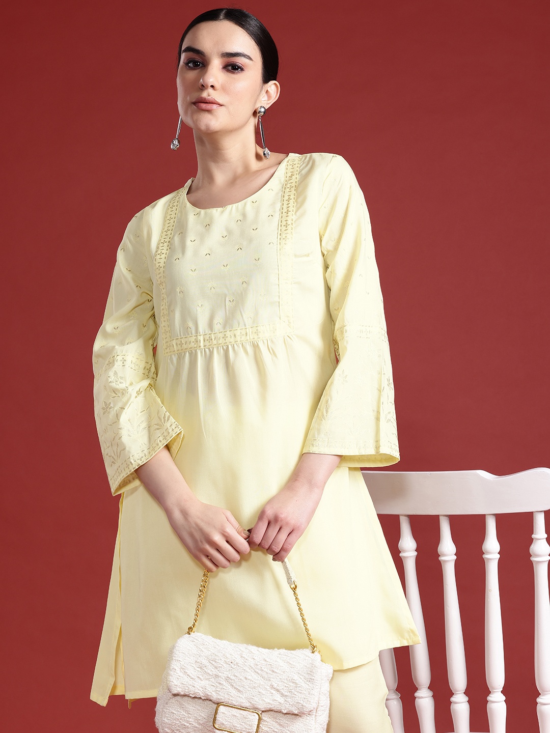 

Anouk Floral Print Panelled Kurta with Trousers, Yellow