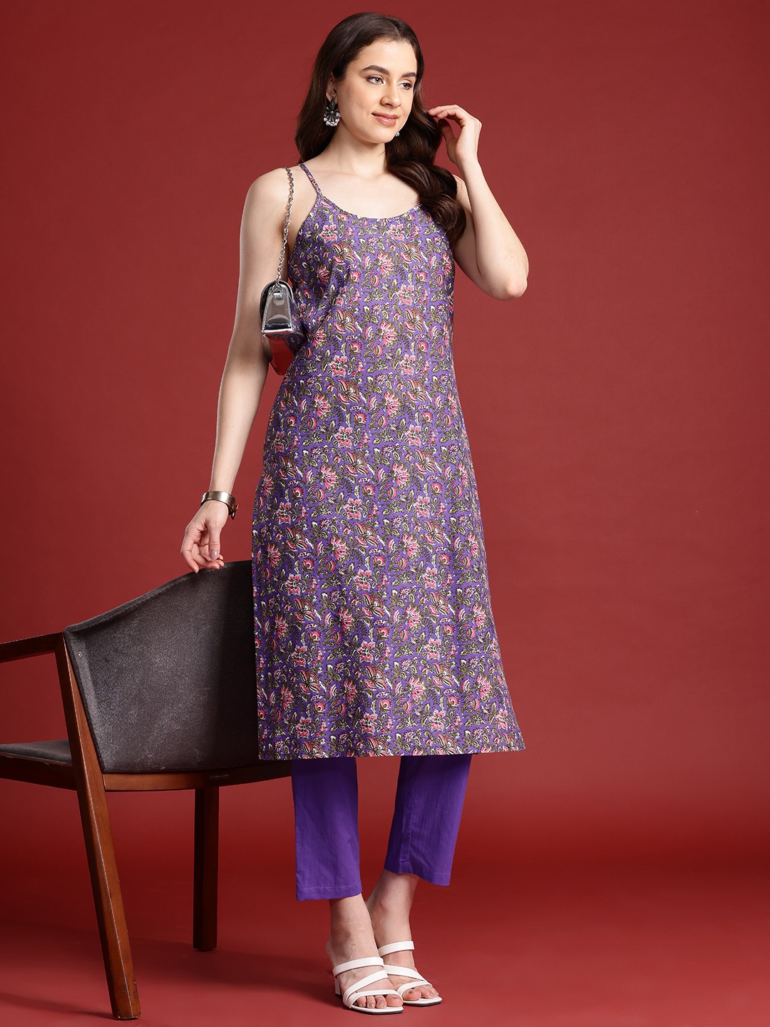 

Anouk Women Floral Printed Pure Cotton Kurta with Trousers, Purple