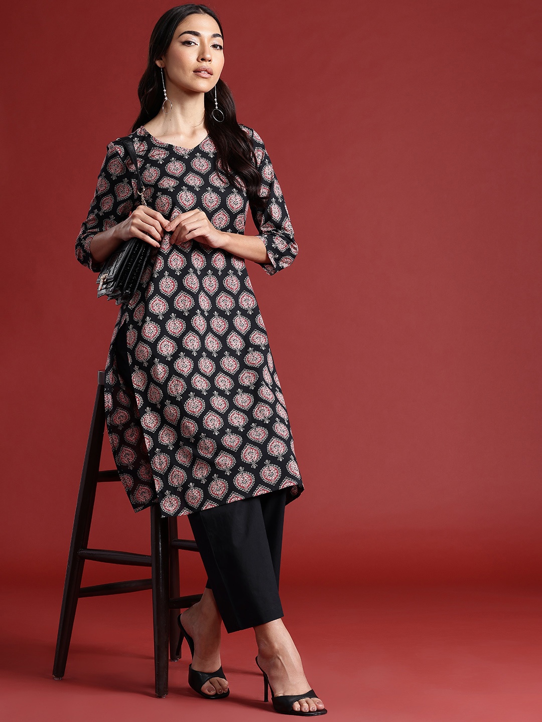 

Anouk Paisley Printed Pure Cotton Kurta with Trousers, Black