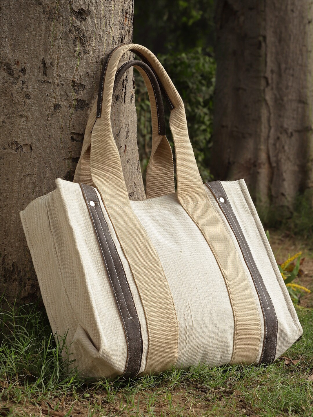 

Anekaant Cotton Jute & Leather Shopper Handheld Bag, Cream