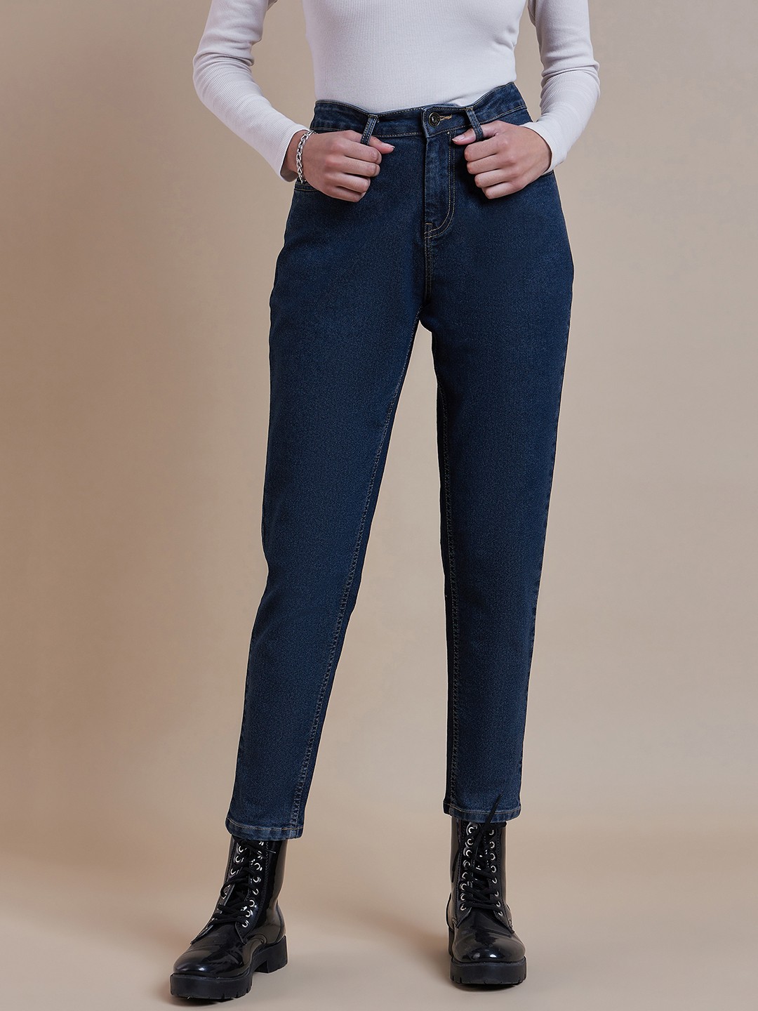 

The Roadster Lifestyle Co. Women Blue Comfort High Rise Clean Look Stretchable Jeans