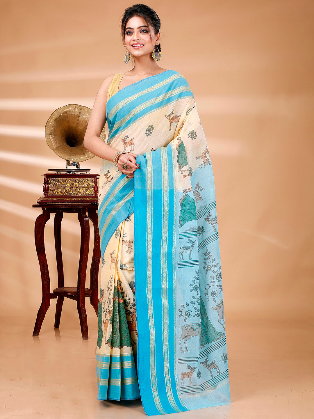 

DipDiya Blue & Beige Ethnic Woven Design Pure Cotton Taant Saree