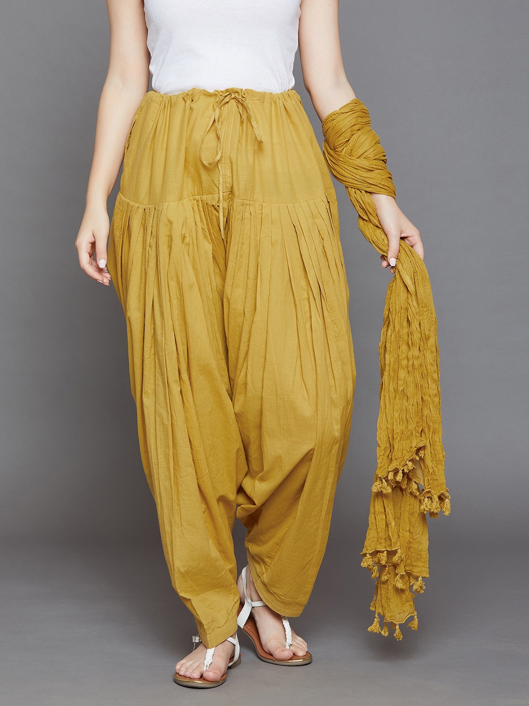 

THE PAJAMA FACTORY Loose Fit Cotton Patiala and Dupatta, Mustard